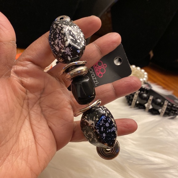 Everything must go sale - Picture 7 of 11